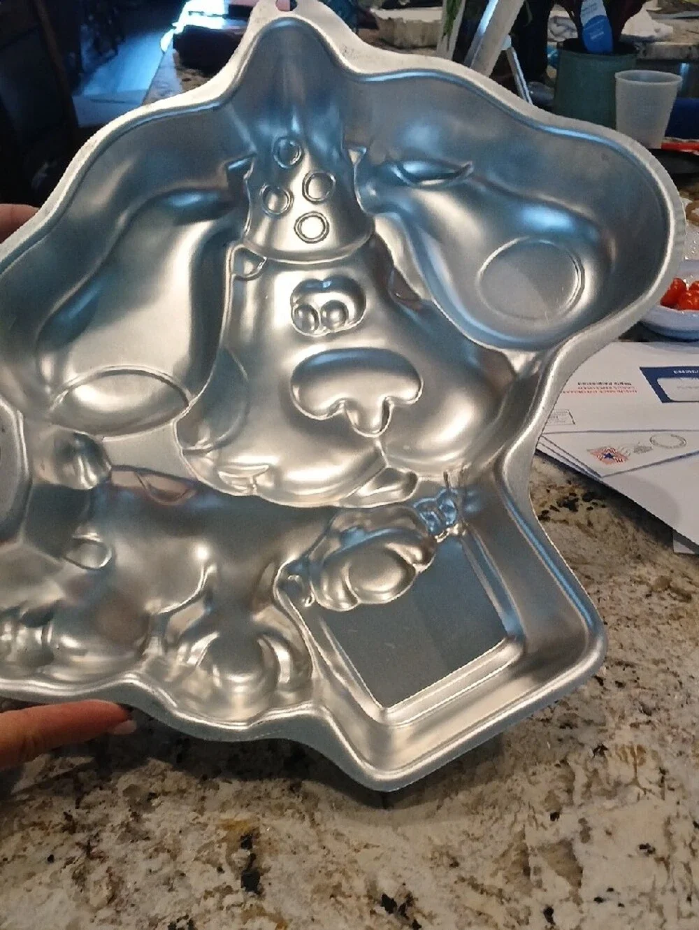 BLUES CLUES 1999 Wilton Metallic Silver Novelty Cake Mold